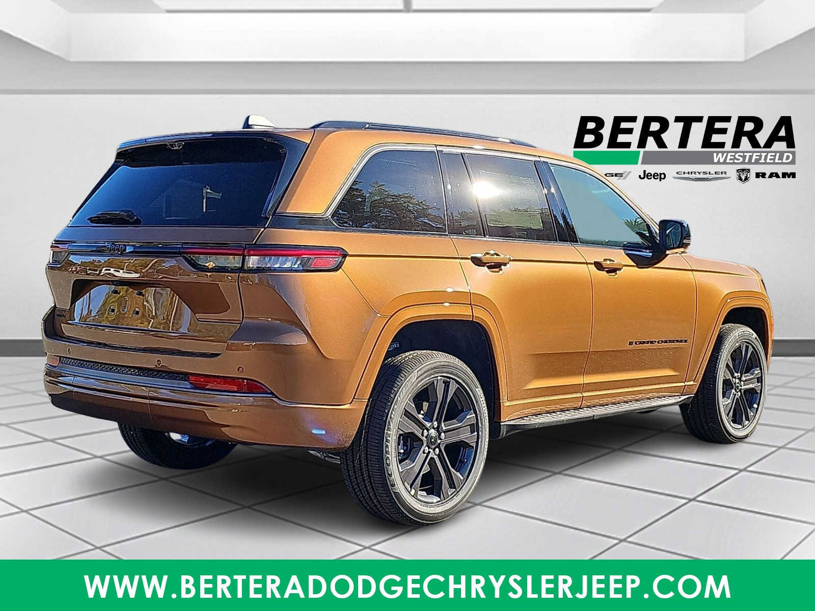 New 2027 Jeep Grand Cherokee Limited AWD/4WD image 4