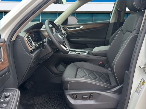 New 2026 Volkswagen Atlas SE FWD image 22