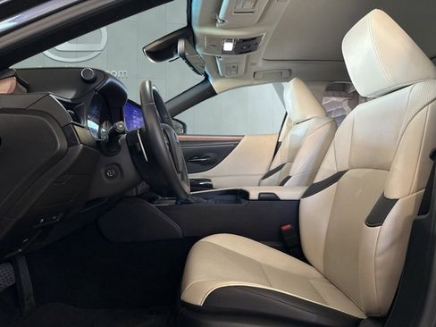 Certified 2023 Lexus ES 350 w/ Premium Package image 9