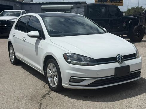 Used 2018 Volkswagen Golf SE FWD image 3