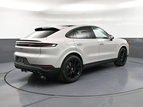 New 2026 Porsche Cayenne Coupe AWD/4WD image 8