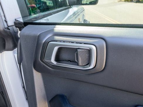 New 2025 Ford Bronco Badlands image 12