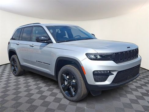 New 2025 Jeep Grand Cherokee Limited w/ Black Appearance Package image 1