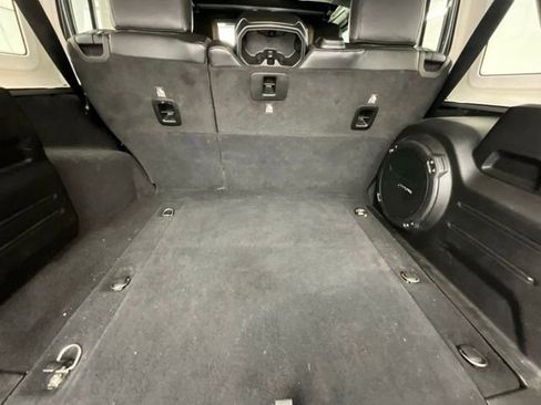 Used 2019 Jeep Wrangler Unlimited Sahara image 22