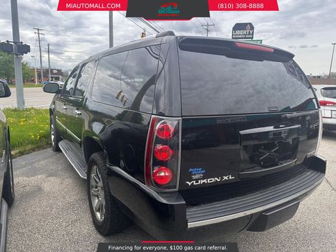 Used 2014 GMC Yukon XL Denali AWD/4WD image 5