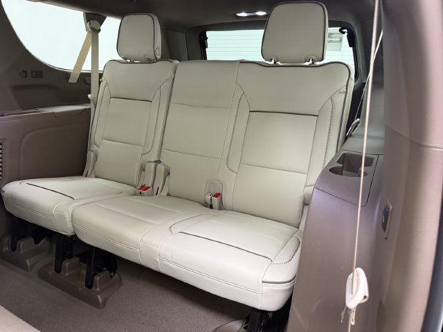 Used 2026 GMC Yukon XL Denali w/ Denali Reserve Package RWD image 37
