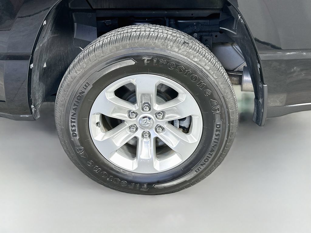 Used 2023 RAM 1500 Laramie AWD/4WD image 34