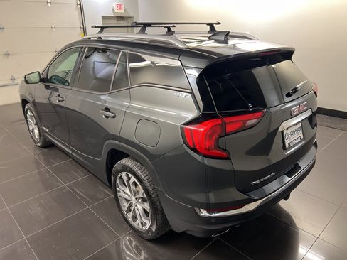 Used 2019 GMC Terrain SLT w/ Preferred Package image 4