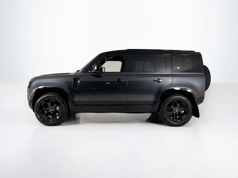Used 2023 Land Rover Defender 110 X-Dynamic SE image 2