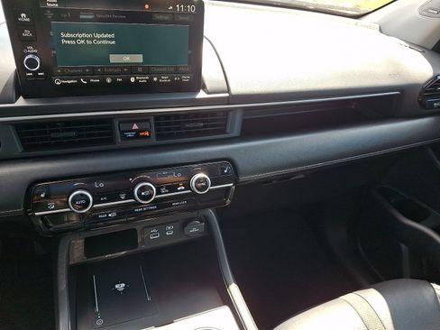 Certified 2023 Honda Pilot Touring image 16