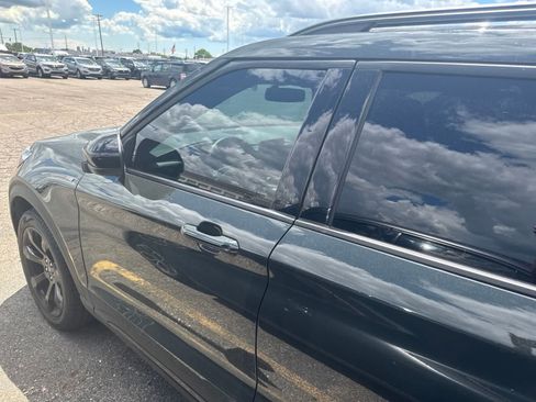 Used 2023 Ford Explorer ST-Line w/ Class IV Trailer Tow Package AWD/4WD image 17