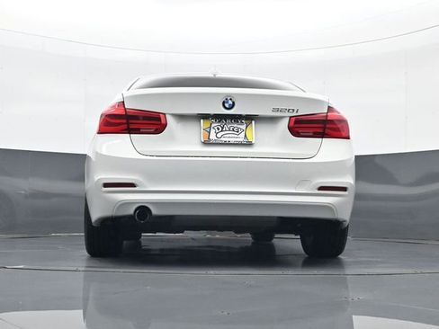 Used 2018 BMW 320i Sedan RWD image 26