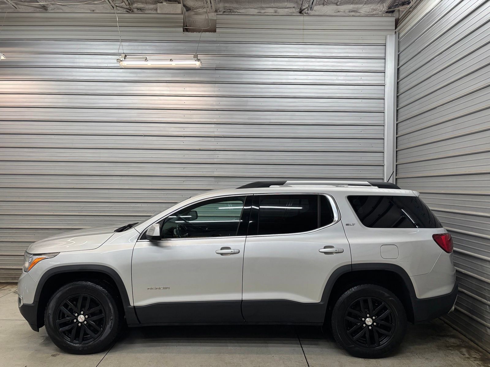 Used 2018 GMC Acadia SLT AWD/4WD image 8