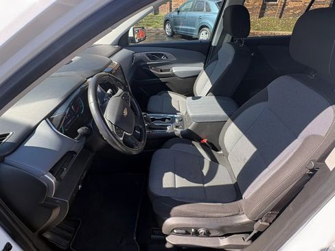 Used 2020 Chevrolet Traverse LT w/ Driver Confidence II Package AWD/4WD image 21