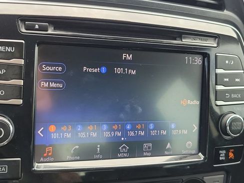 Used 2016 Nissan Maxima Platinum w/ Interior Lighting Package FWD image 23