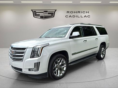 Used 2016 Cadillac Escalade ESV Platinum AWD/4WD image 1