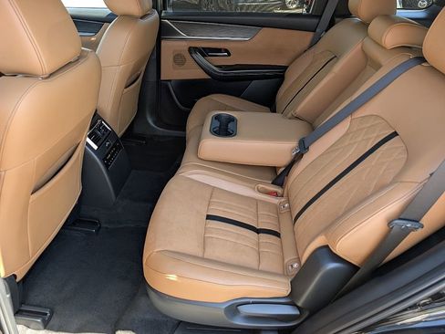 Certified 2025 MAZDA CX-70 3.3 Turbo S w/ Premium Plus image 22