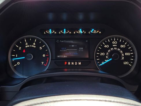 Used 2019 Ford F150 XLT w/ Equipment Group 302A Luxury AWD/4WD image 25