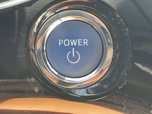 Used 2018 Toyota Prius Three w/ Advanced Technology Package FWD image 29