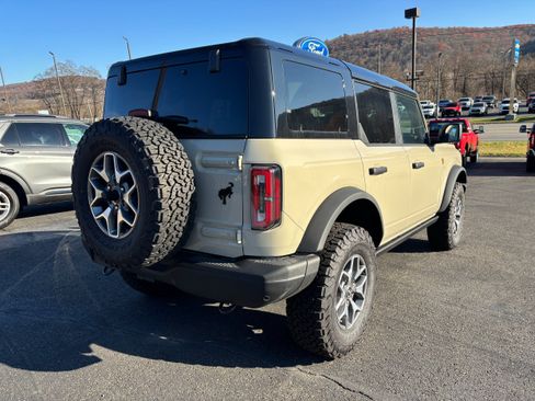 New 2025 Ford Bronco Badlands AWD/4WD image 4