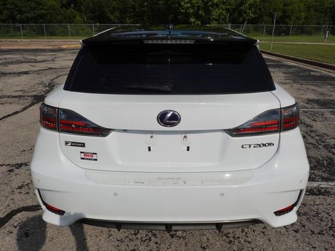 Used 2015 Lexus CT 200h w/ Navigation Package FWD image 6