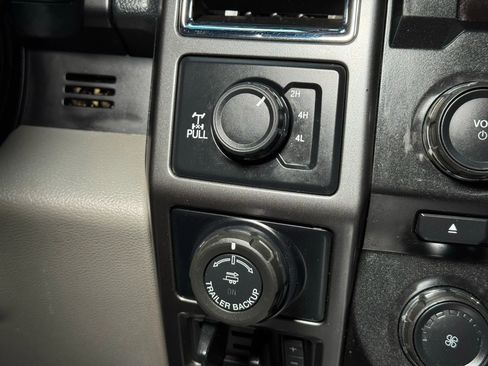 Used 2017 Ford F150 XLT w/ Equipment Group 302A Luxury image 40