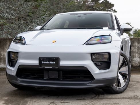 Certified 2024 Porsche Macan 4 Electric image 7