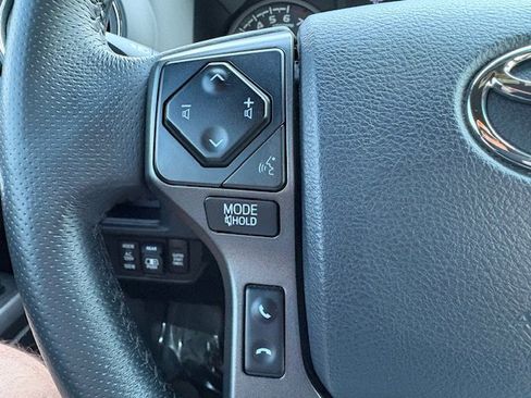 Used 2017 Toyota Tacoma TRD Off-Road w/ Tow Package image 17