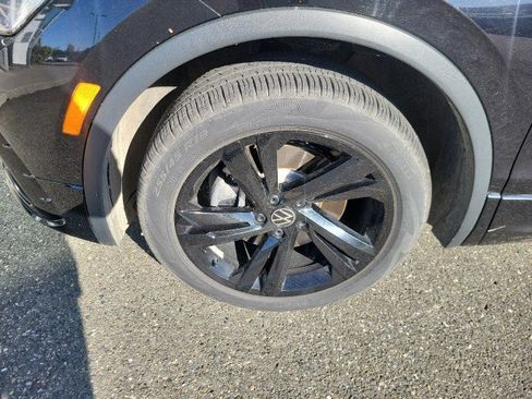 Used 2024 Volkswagen Tiguan SE R-Line AWD/4WD image 10