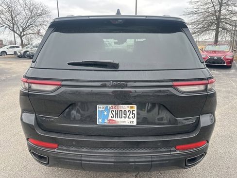 Used 2025 Jeep Grand Cherokee Summit image 4