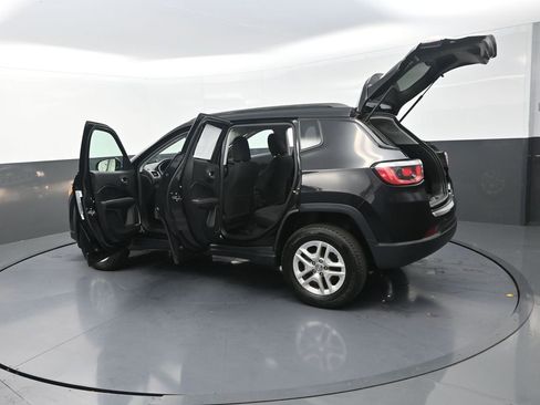 Used 2018 Jeep Compass Sport AWD/4WD image 33
