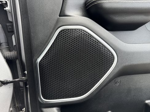 Used 2019 RAM 1500 Laramie image 48