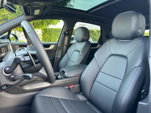New 2026 Porsche Cayenne S image 5