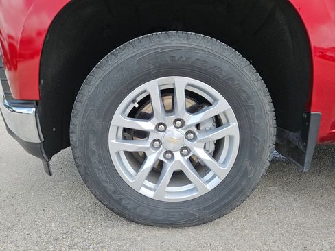 Used 2021 Chevrolet Silverado 1500 LT RWD image 31