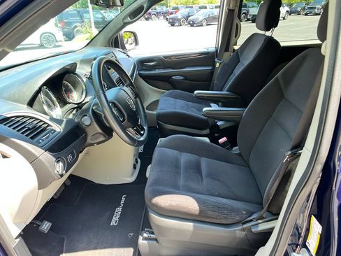 Used 2014 Dodge Grand Caravan SE FWD image 9
