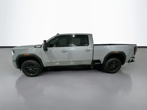 Used 2024 GMC Sierra 2500 AT4 w/ AT4 Premium Plus Package AWD/4WD image 4