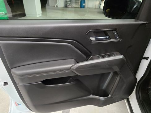 Used 2023 Chevrolet Colorado LT w/ LT Convenience Package II image 13