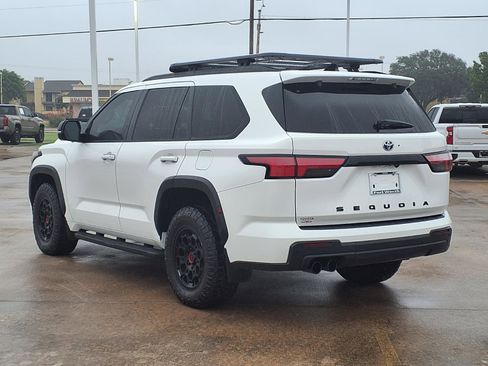 Used 2023 Toyota Sequoia TRD Pro AWD/4WD image 7