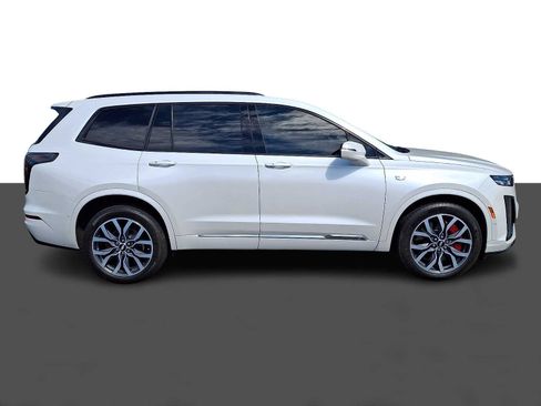 Certified 2023 Cadillac XT6 Sport w/ Technology Package AWD/4WD image 5