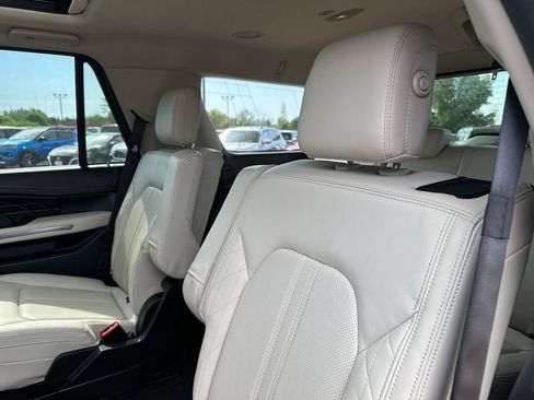 Used 2020 Ford Expedition Platinum AWD/4WD image 24