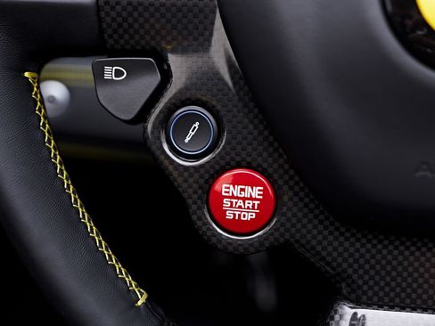 Used 2019 Ferrari 488 Spider RWD image 65