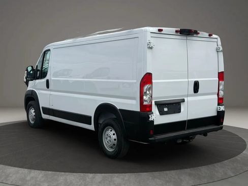 Used 2023 RAM ProMaster 2500 FWD image 4