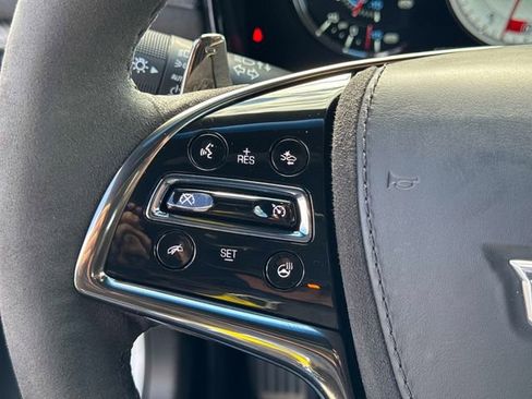 Used 2018 Cadillac CTS V w/ Carbon Fiber Package RWD image 29