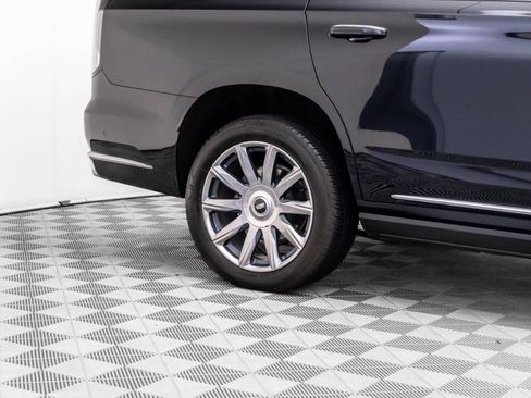 Certified 2024 Cadillac Escalade Premium Luxury Platinum w/ LPO, Floor Liner Package AWD/4WD image 41
