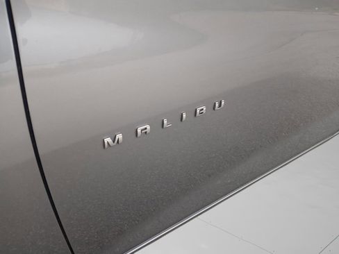 Used 2024 Chevrolet Malibu LT image 39