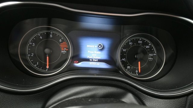 Used 2020 Jeep Cherokee Limited FWD image 29