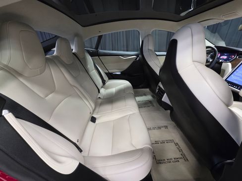 Used 2018 Tesla Model S 75D image 40