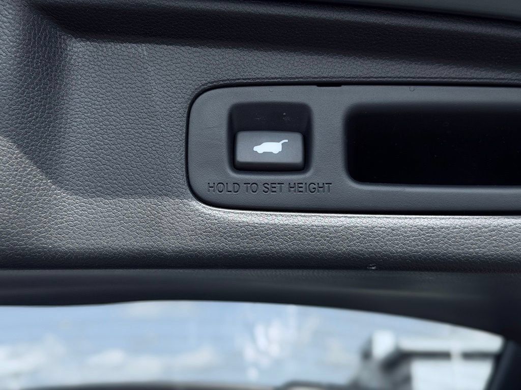 Used 2024 Honda CR-V EX-L image 13