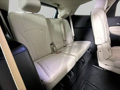 Used 2024 Buick Enclave Essence FWD image 25