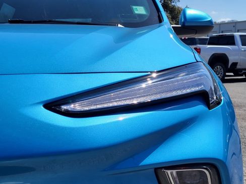 Used 2025 Buick Encore GX Sport Touring image 11